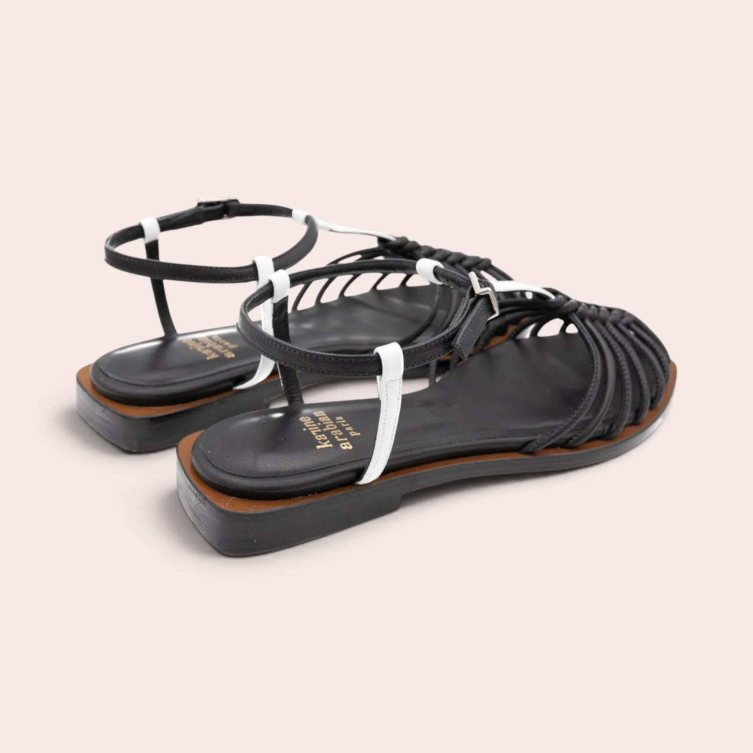 Karine Arabian GENEVA sandales plates cuir noir blanc