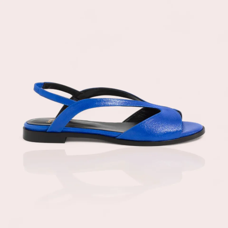 Karine Arabian Yoni sandale plate cuir bleu électrique