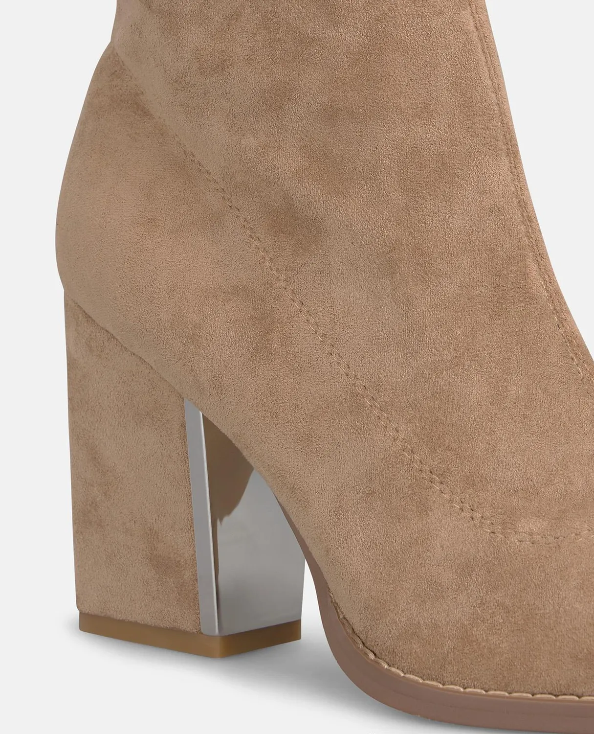 Alma en Pena I2652148C bottines effet daim sable talon 8 cm