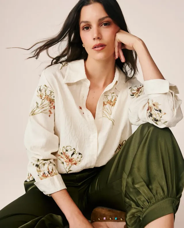 Alma en Pena I26CL0407 blouse lin blanc broderie florale
