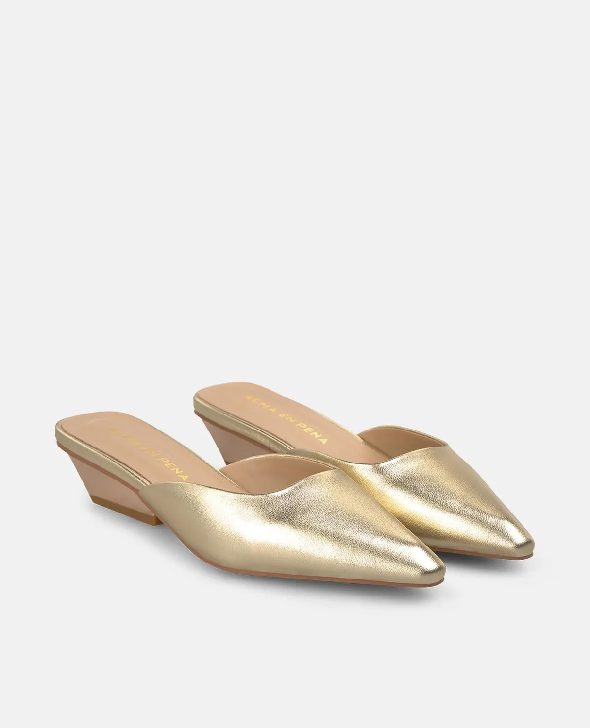 Alma en Pena Diva V260750 mules doré talon 5 cm
