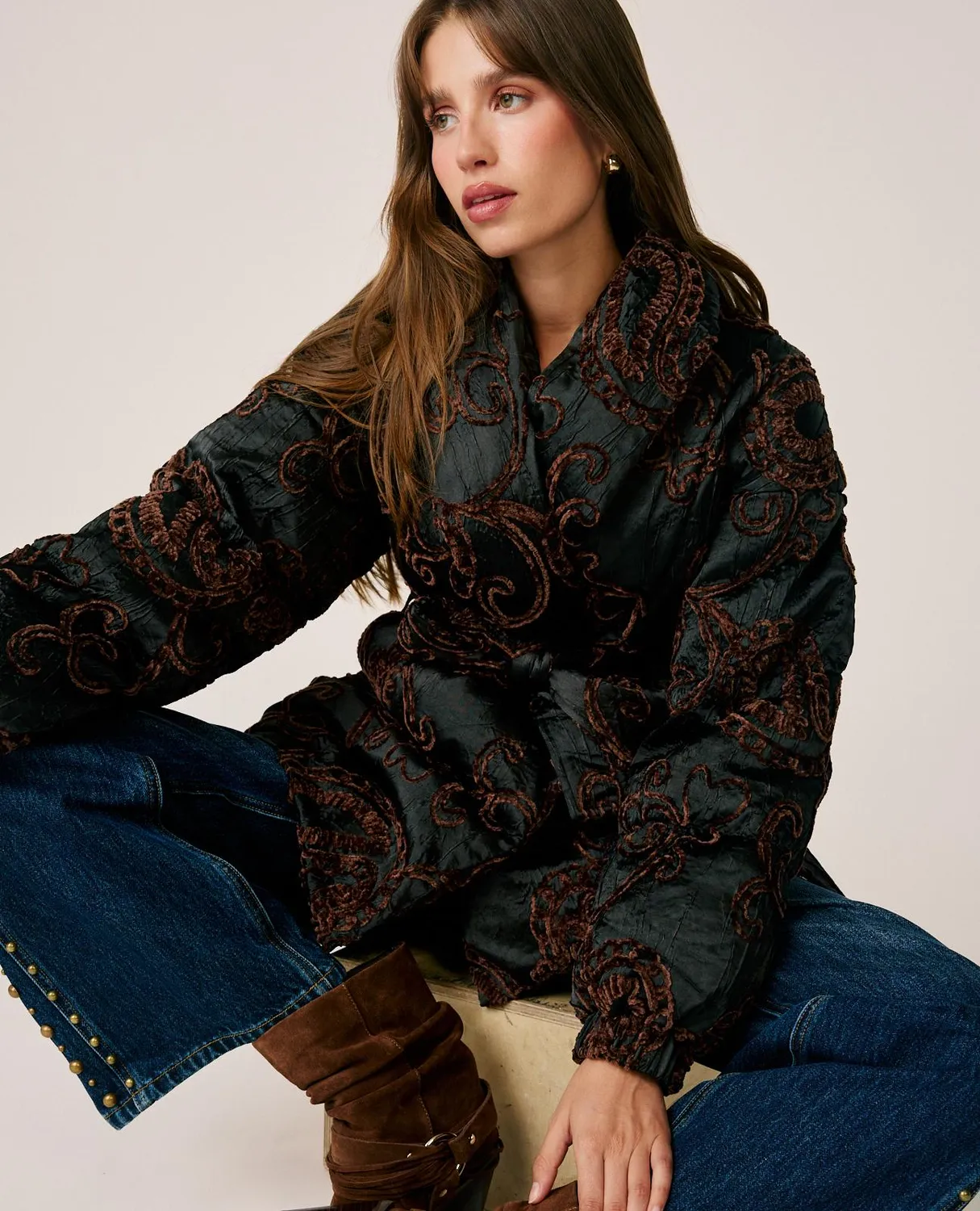 Alma en Pena I26CL1501 manteau matelassé satin noir