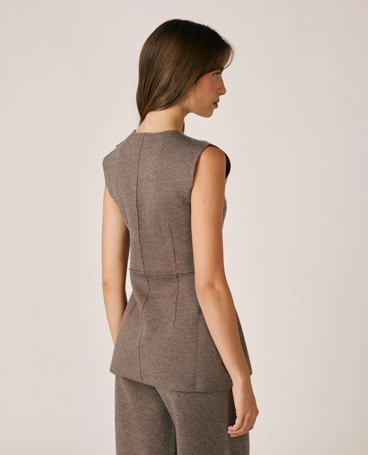 Alma en Pena I26CL0612 top en maille marron sans manches