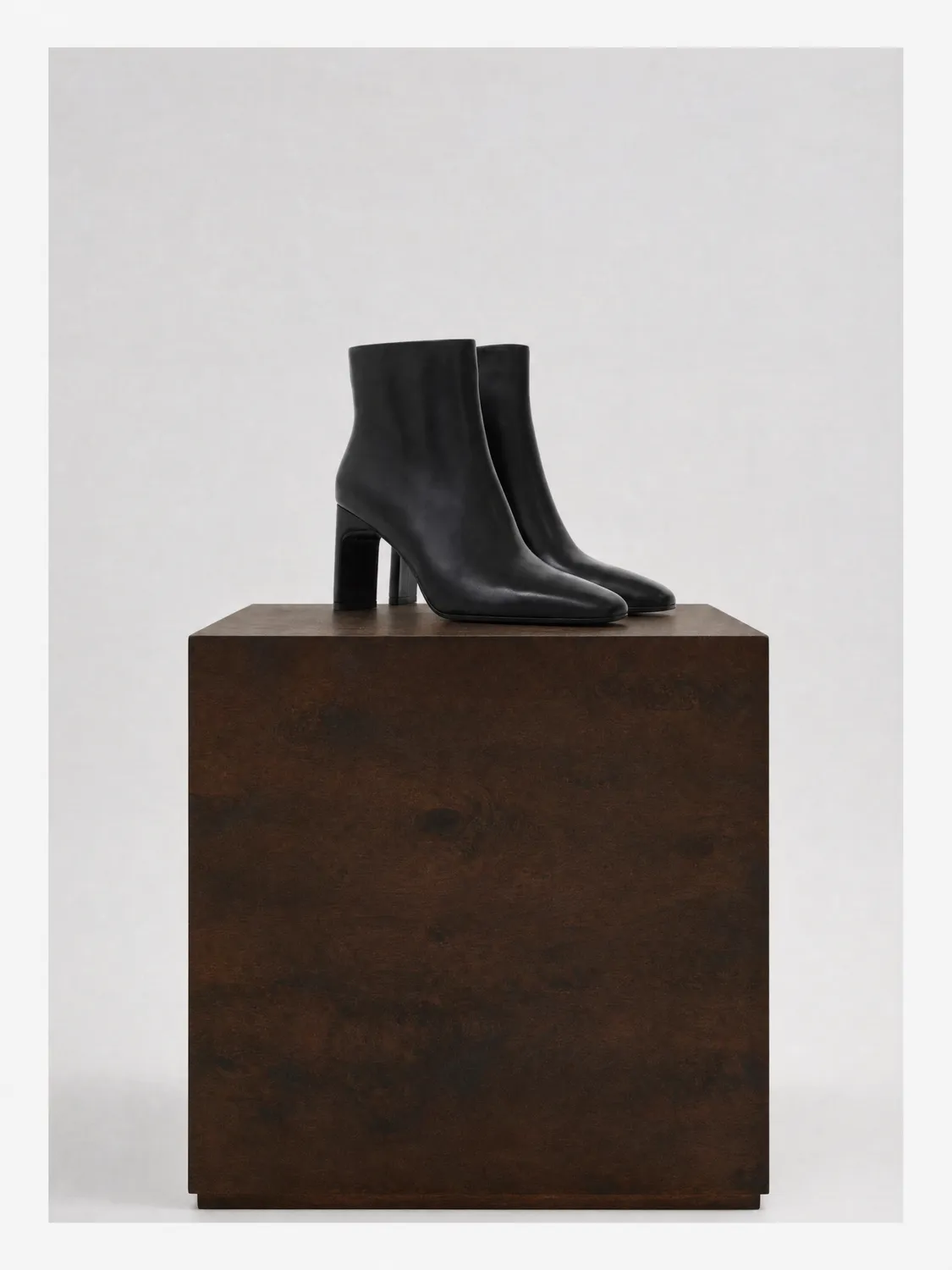 Mi/Mai Niels bottines cuir noir bout effilé talon droit