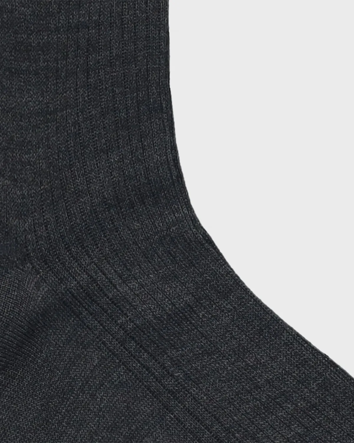 Lola Cruz Silk Ribbed chaussettes soie côtelée