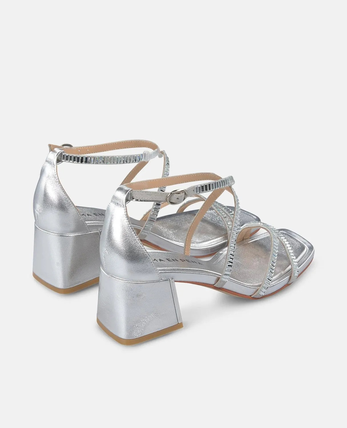 Alma en Pena V250966 sandales argent talon large 6 cm cristal