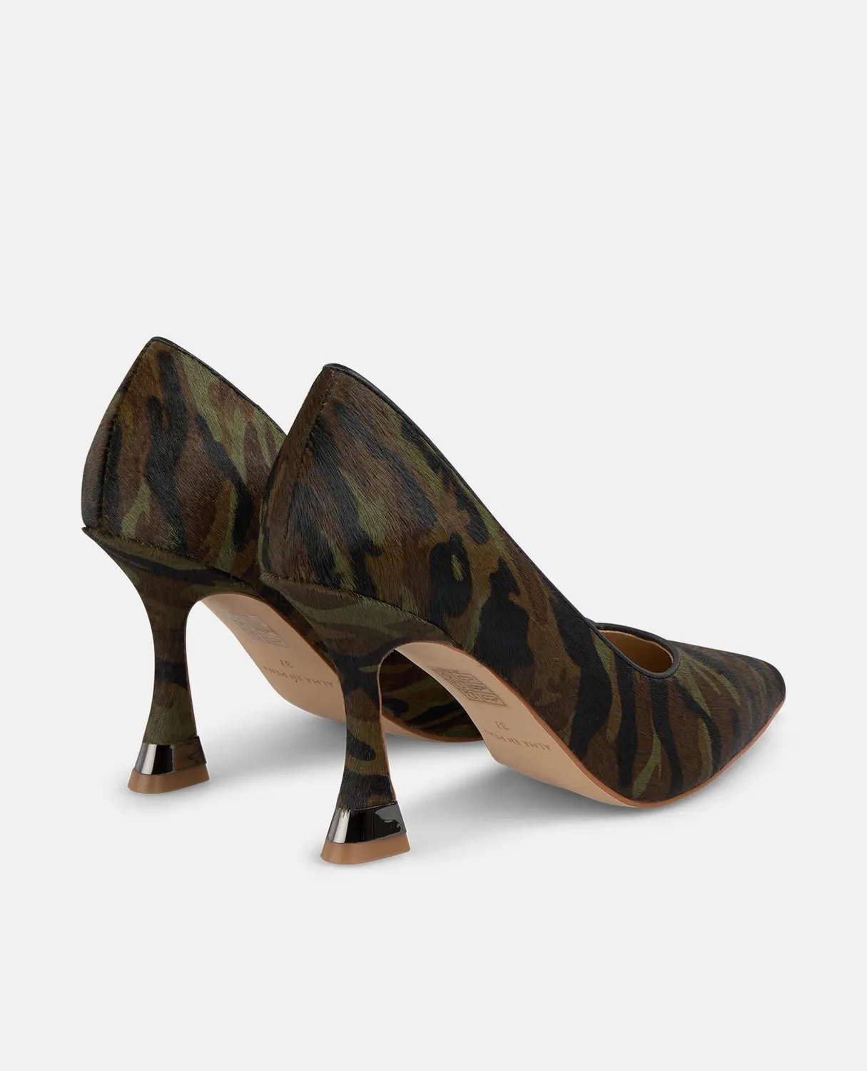 Alma en Pena I250430 escarpins verts cuir talon 9 cm