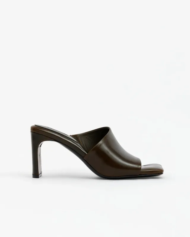 Mi/Mai Alba Khaki mules cuir kaki brillant