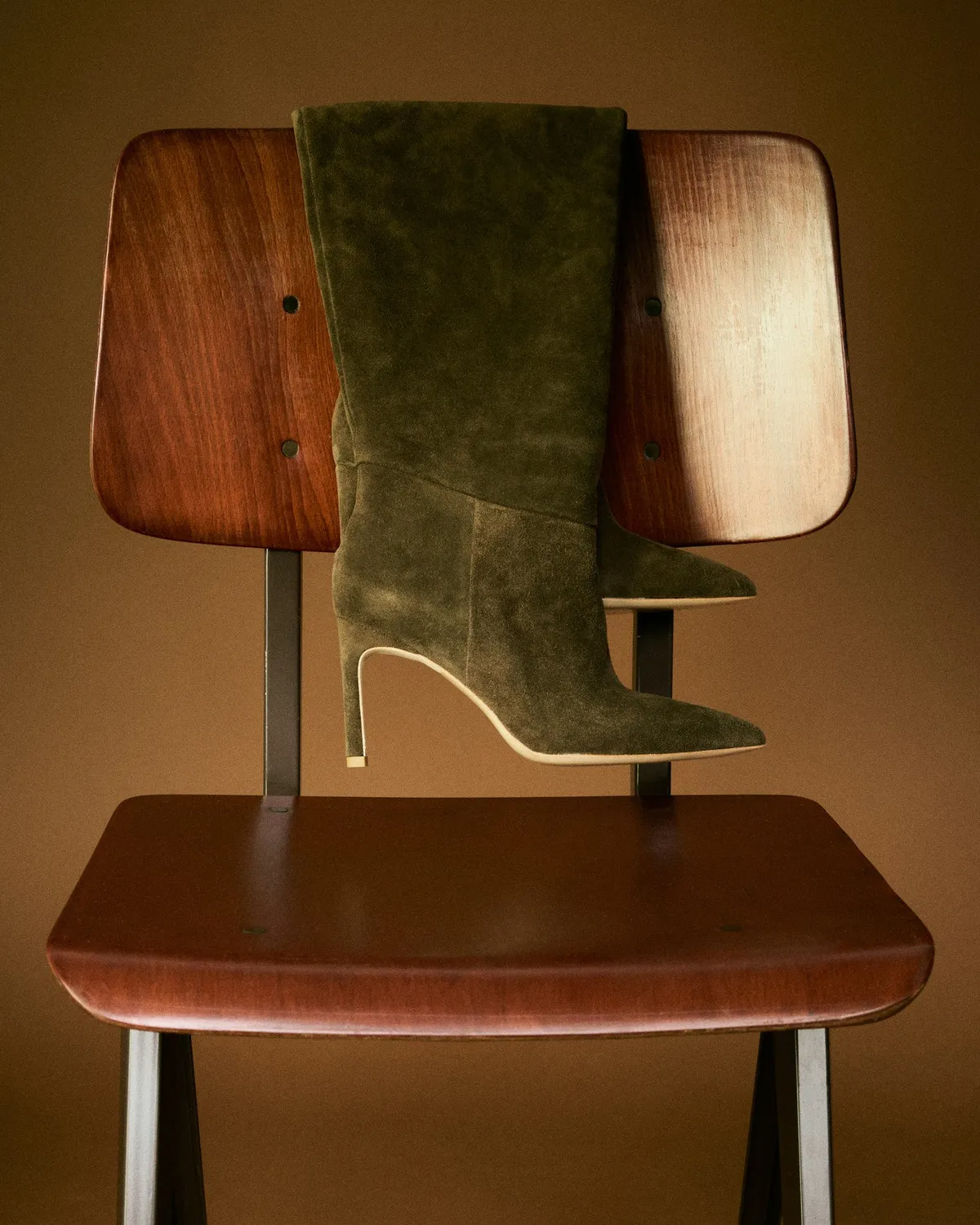 Mi/Mai Coco Kaki Suede bottes daim kaki talon aiguille