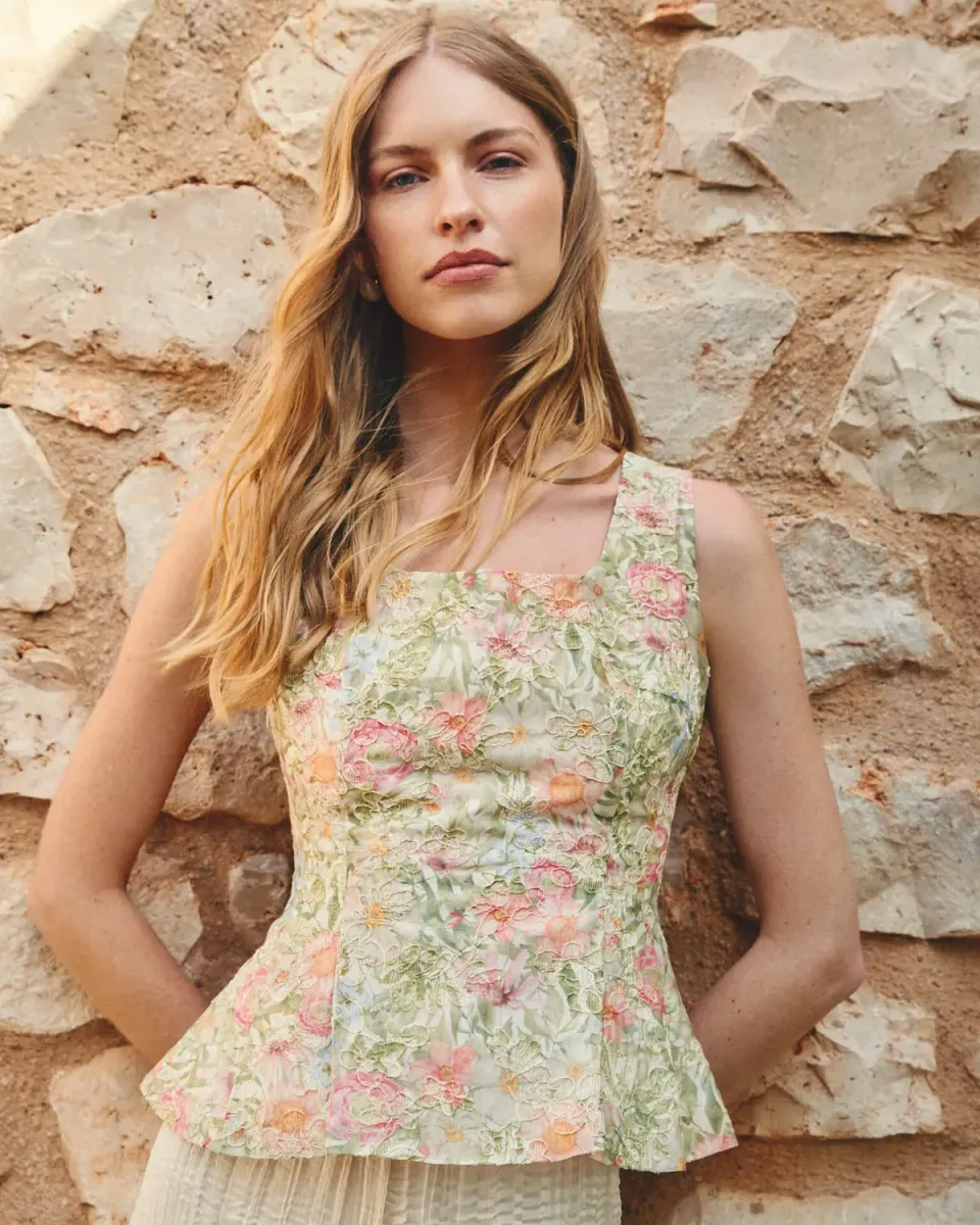 Alma en Pena V26CL0614 top vert floral peplum