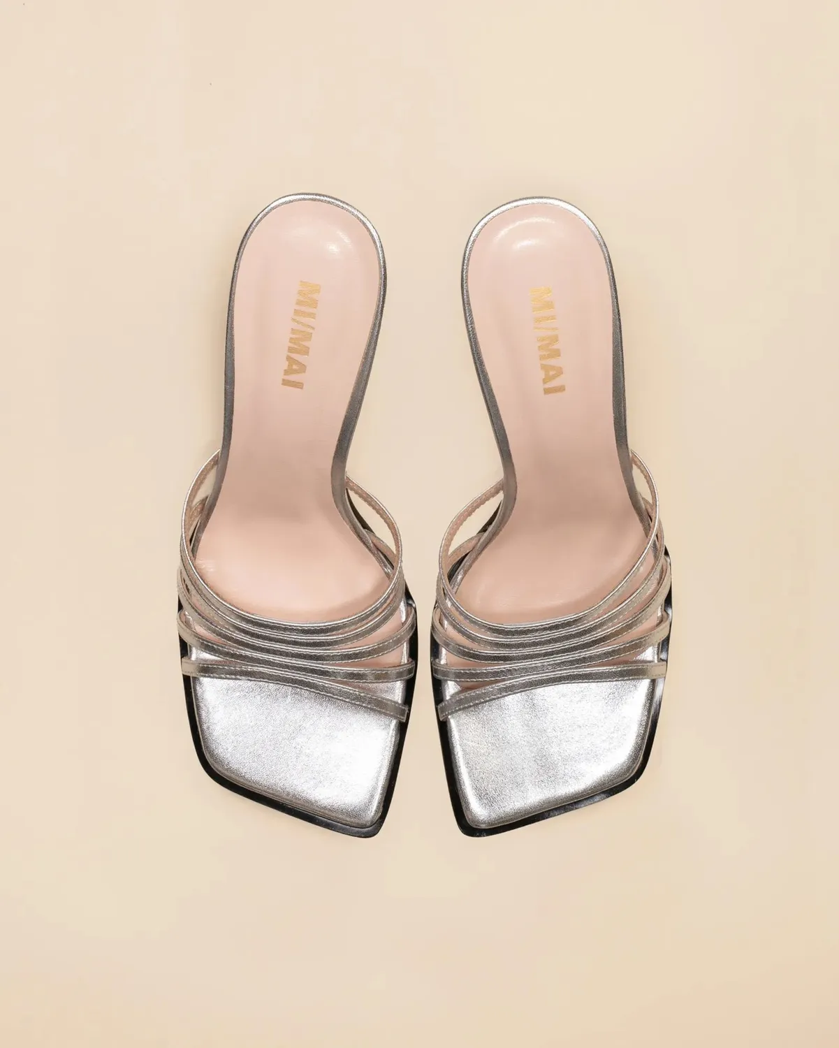 Mi/Mai Isamu Silver mules cuir argenté talon haut