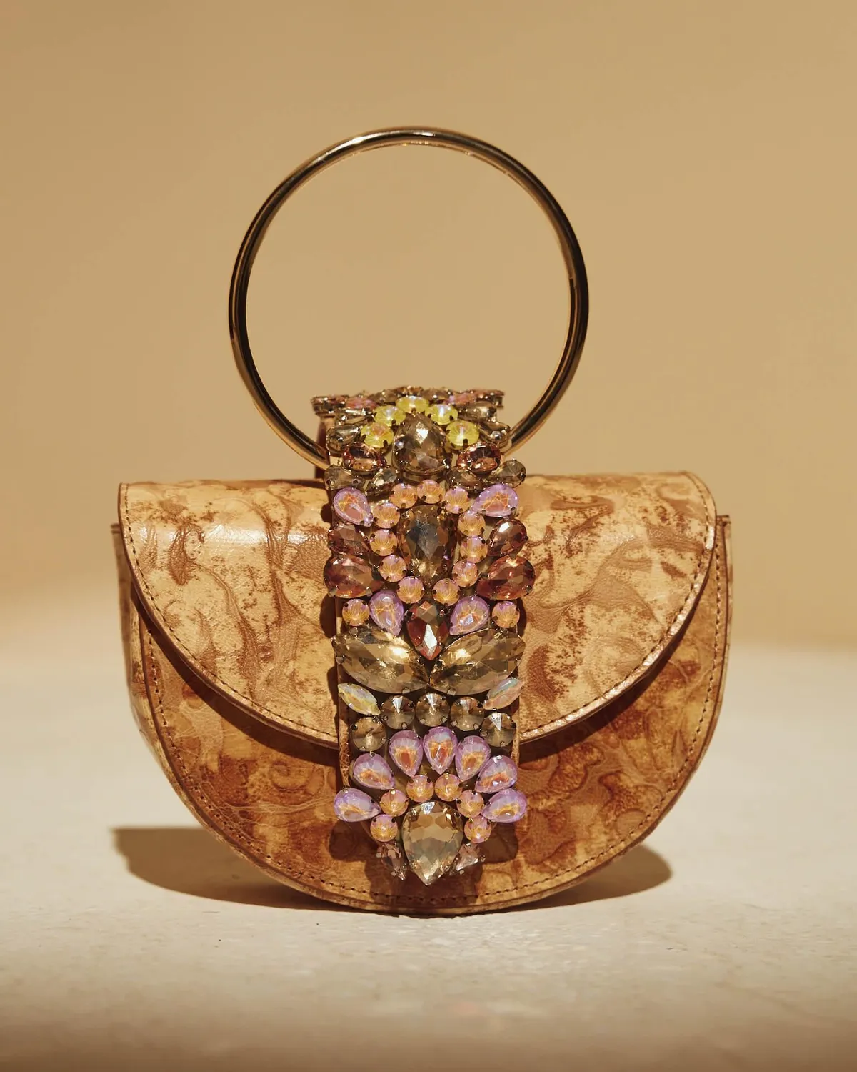Alma en Pena V25BG5031 sac demi-lune sable cuir chaîne