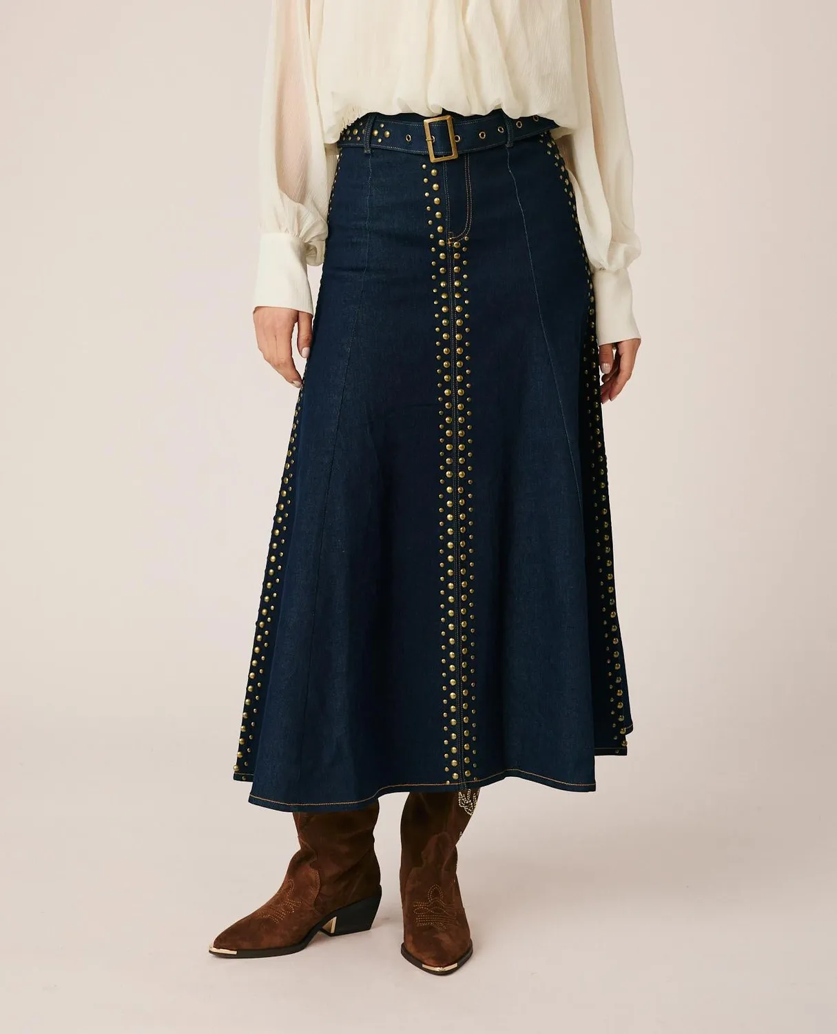 ALMA EN PENA I26CL1805 jupe midi jean indigo cloutée