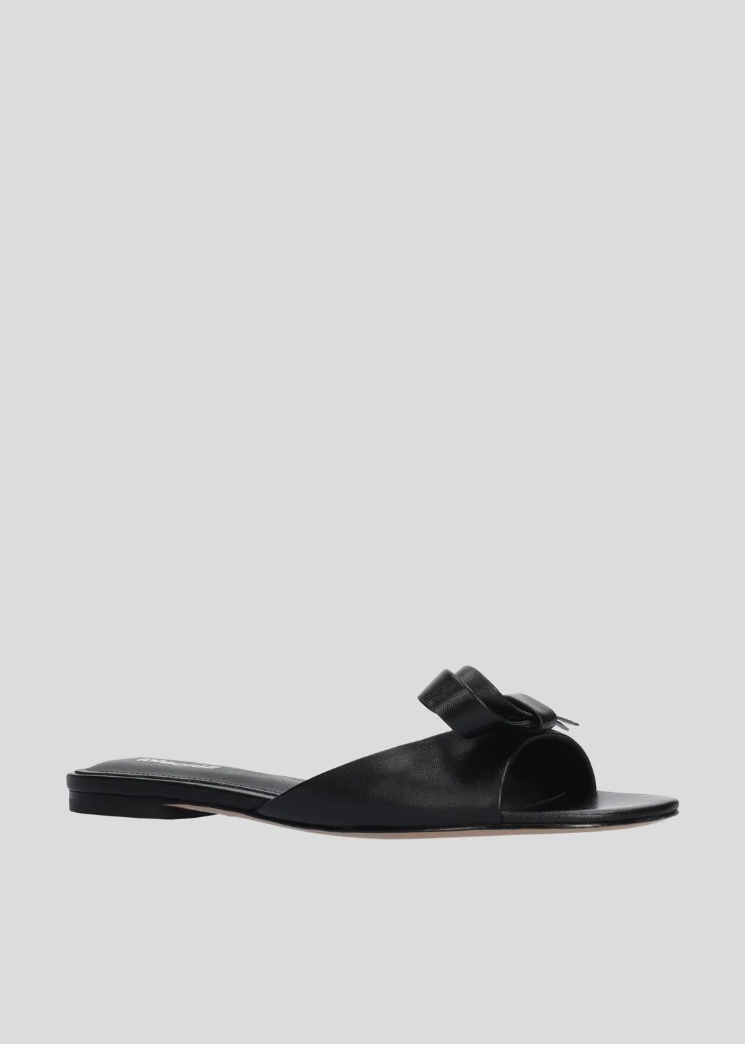 Lola Cruz Linda mules noires plates