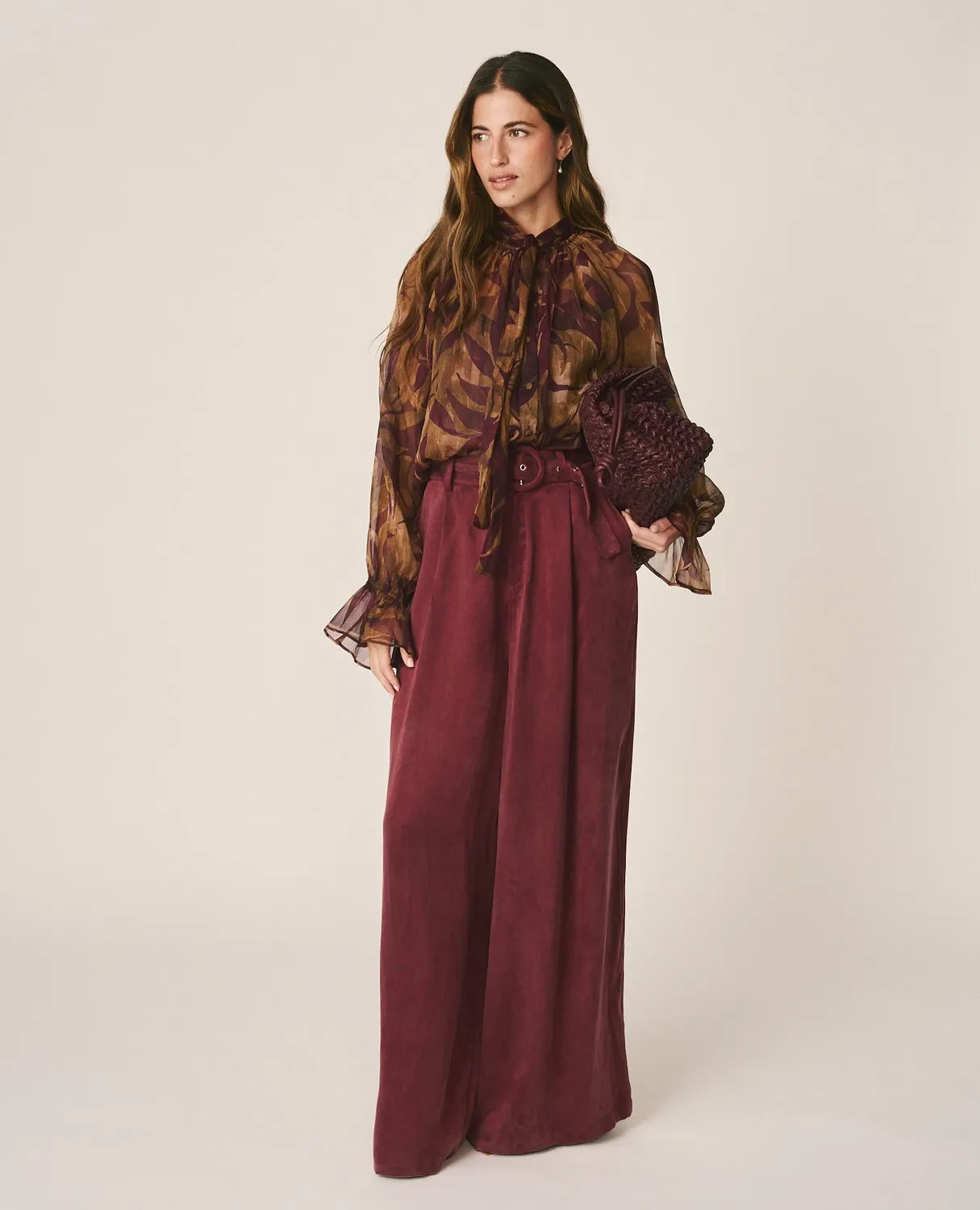 Alma en Pena I26CL1600 pantalon bordeaux large