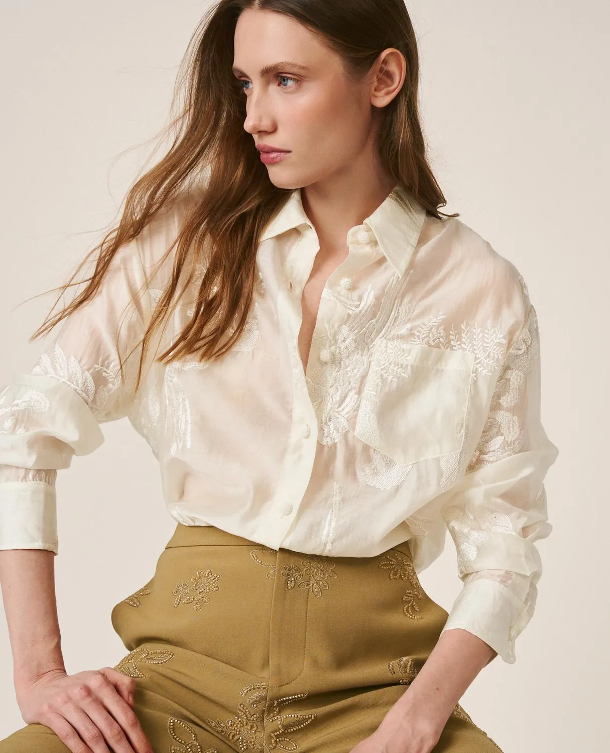 Alma en Pena V26CL0404 chemise blanche batiste brodée