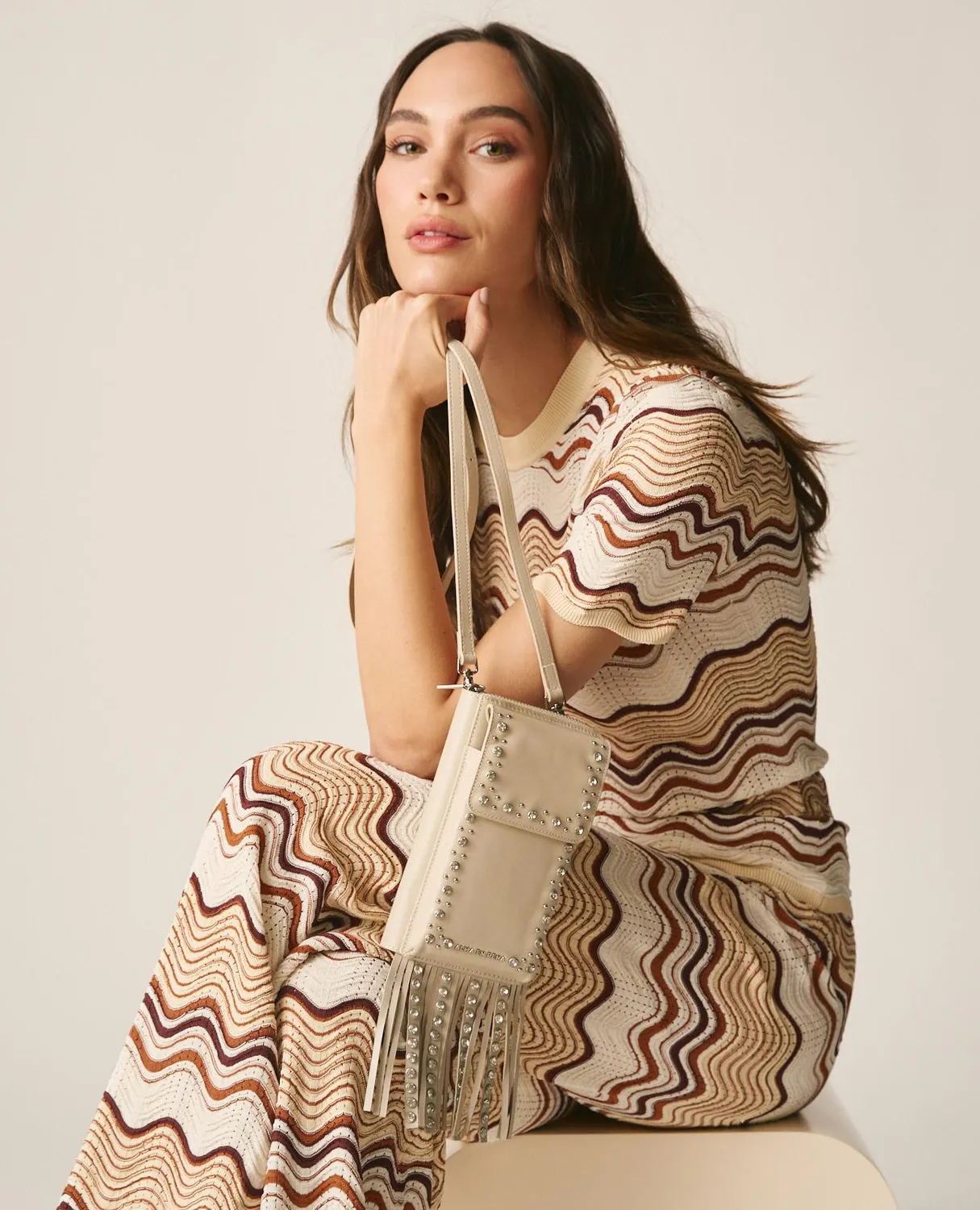 Alma en Pena Natalia sac portefeuille cuir gris clouté