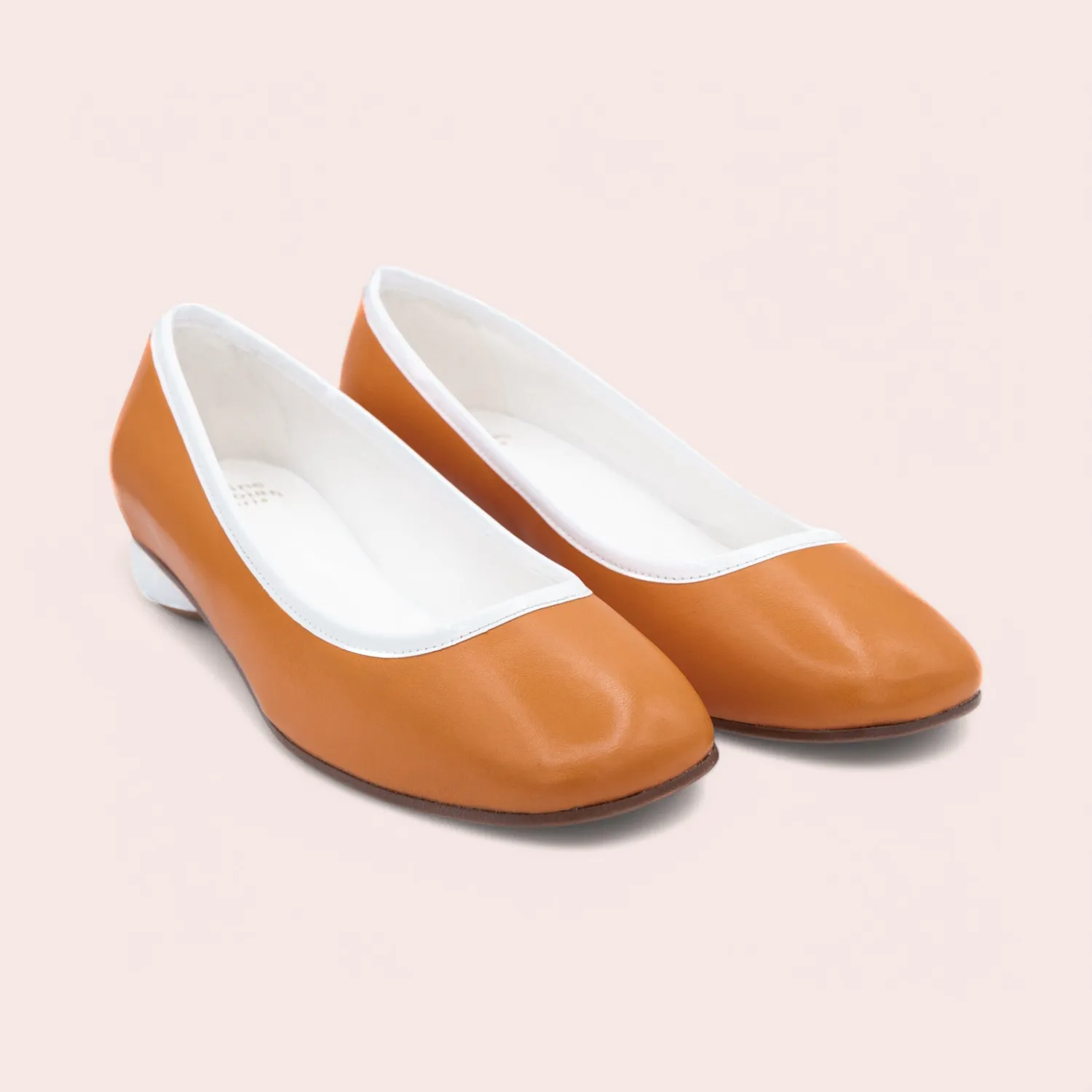 Karine Arabian Justine ballerine cuir orange bout carré