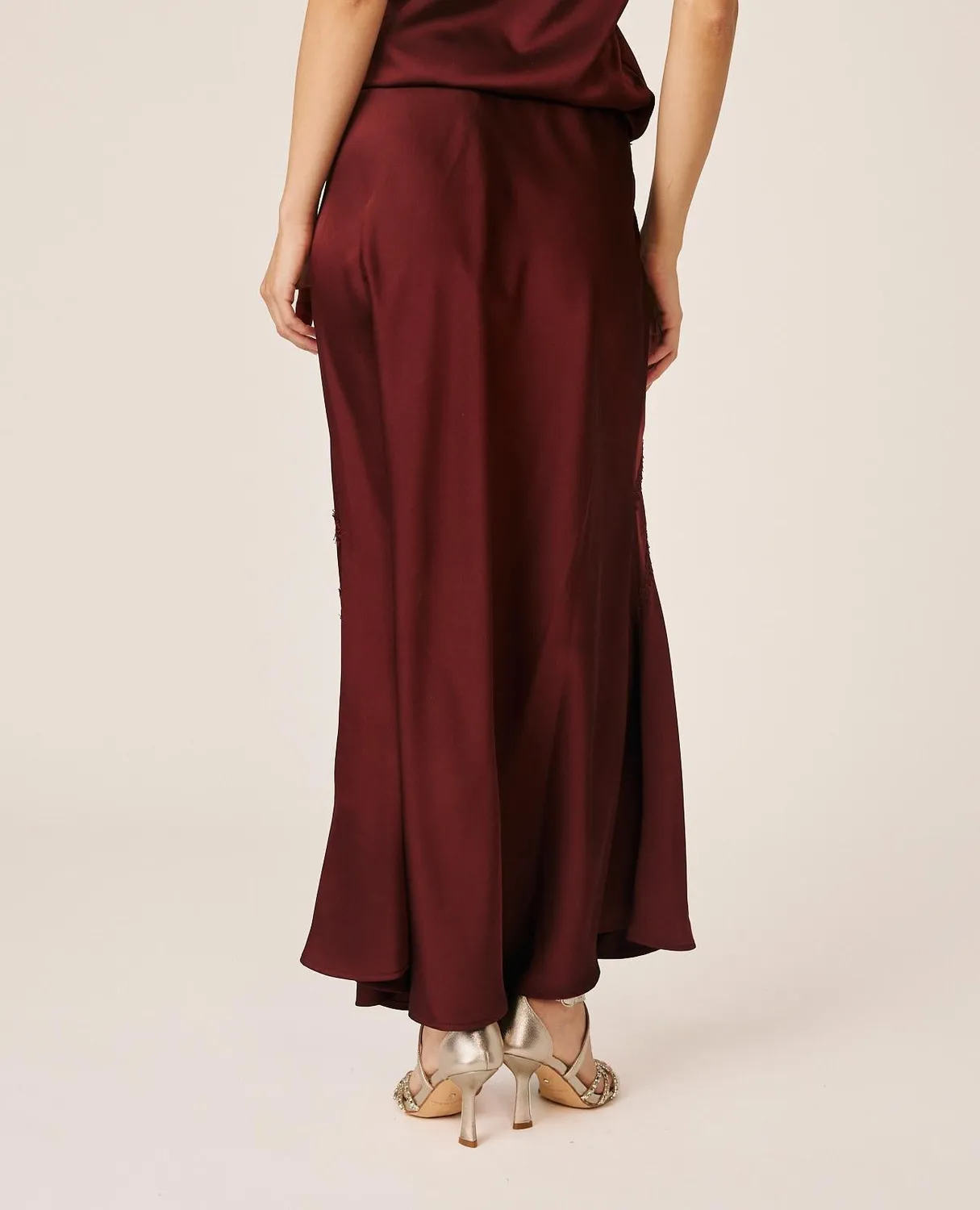 Alma en Pena I26CL1817 jupe bordeaux satin longue