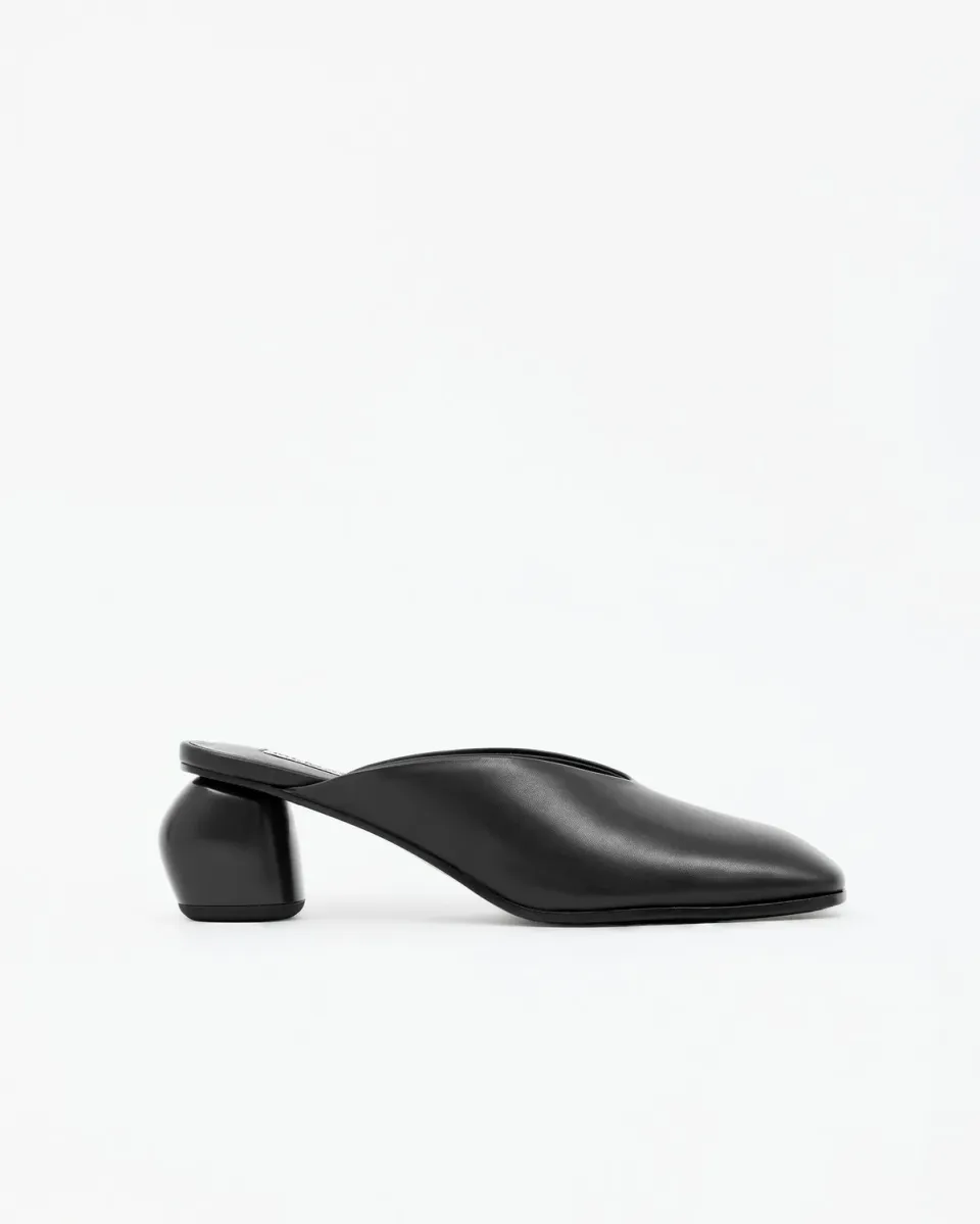 Mi/Mai Junya II Low sabots noir cuir petit talon