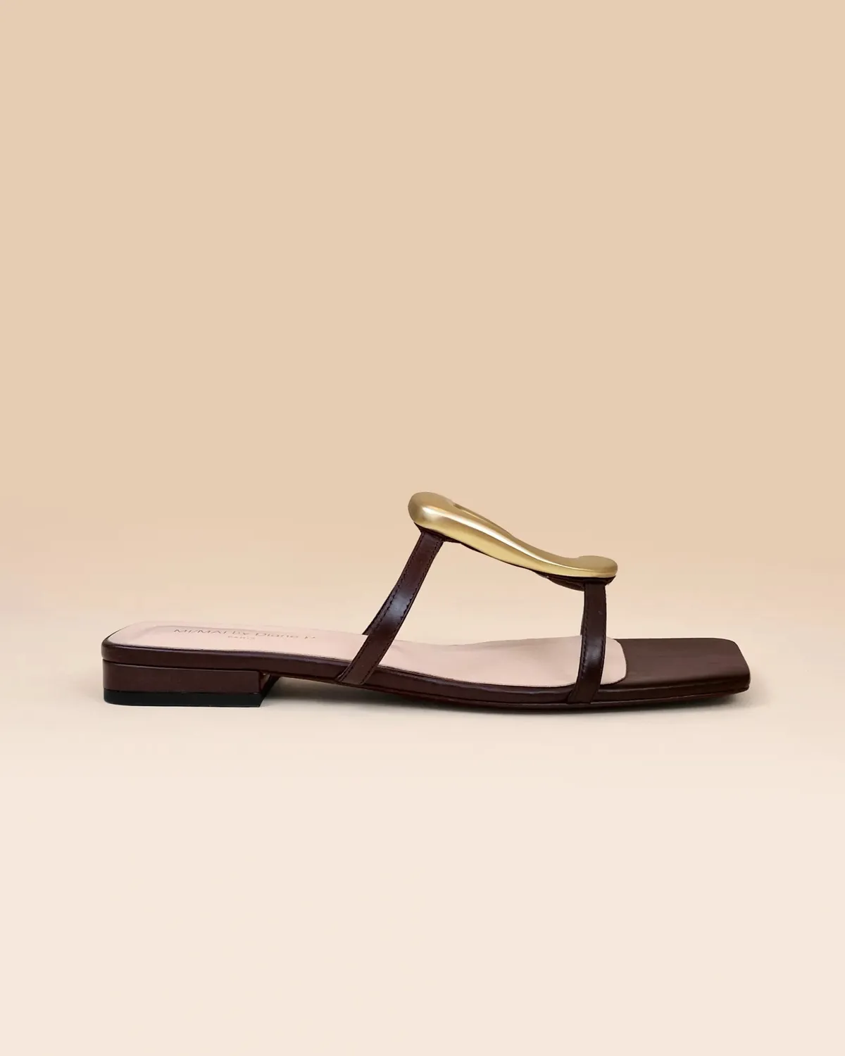 Mi/Mai Kos Chocolate nu-pieds cuir marron bijou doré
