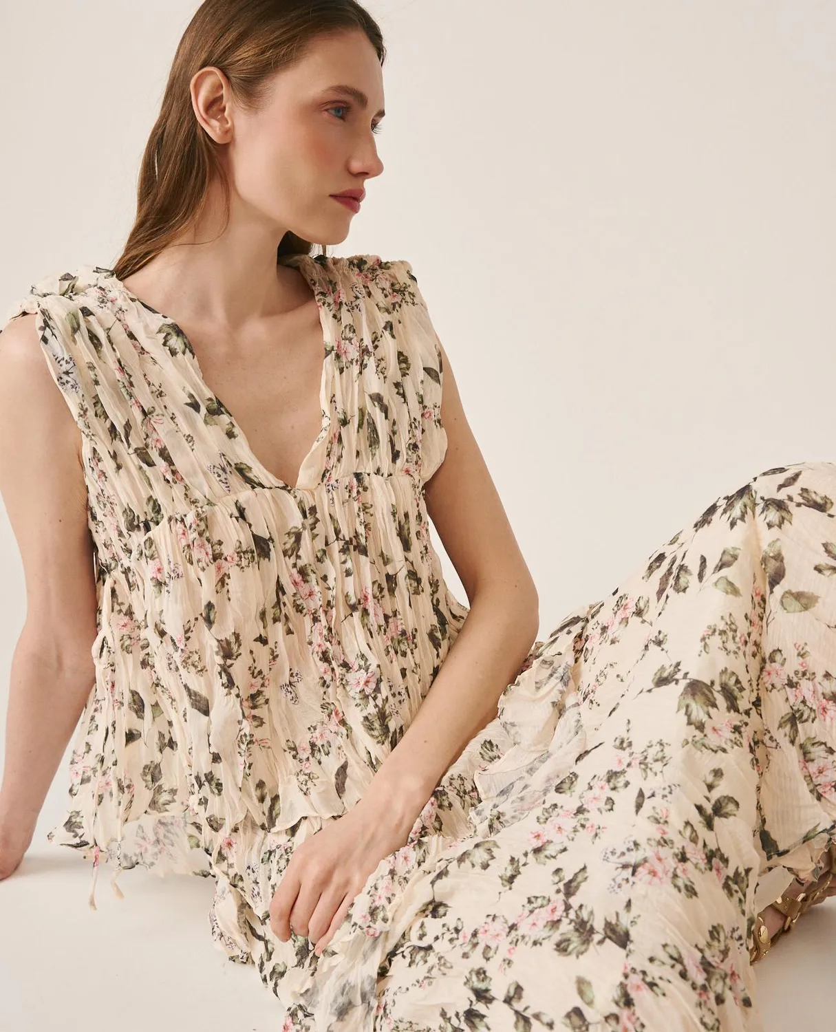Alma en Pena V26CL0504 blouse verte fleurs sans manches