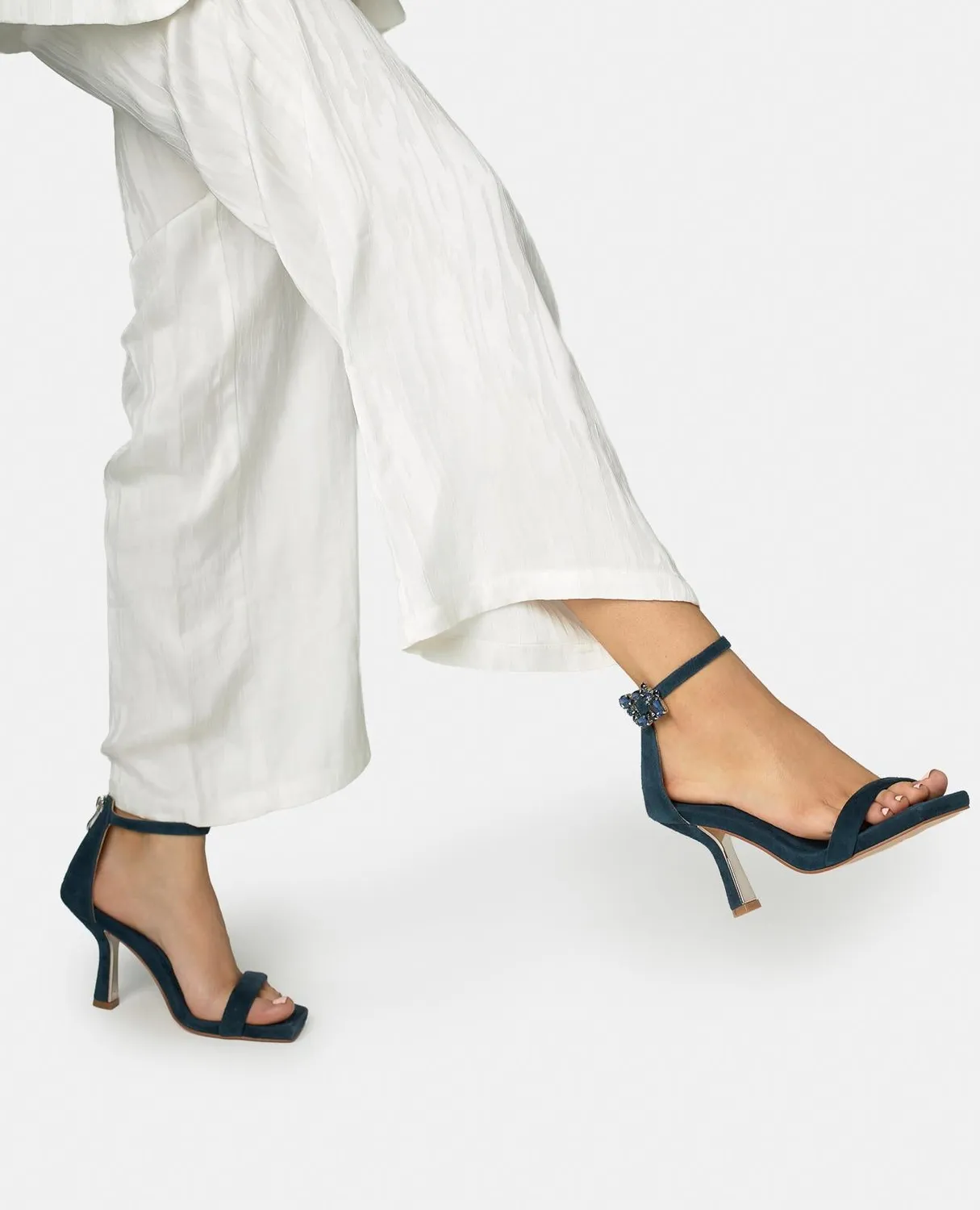 Alma en Pena V264016 sandale bleu marine talon 9 cm
