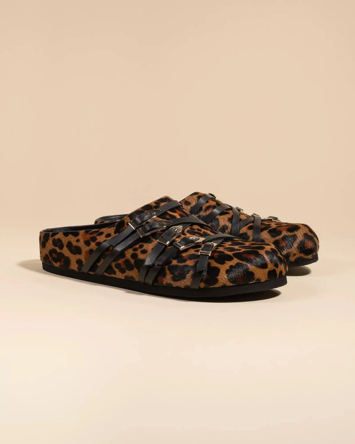 Mi/Mai Toledo Léo mules sabot léopard plat