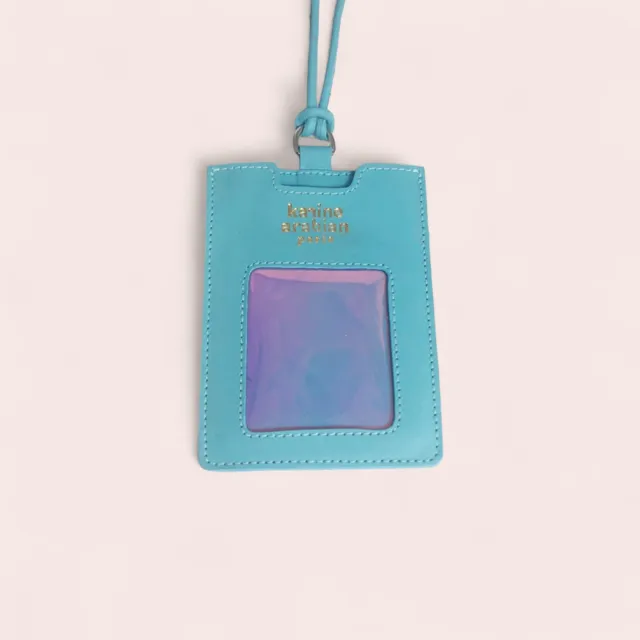 Karine Arabian Liberté porte-carte cuir bleu ciel tour de cou