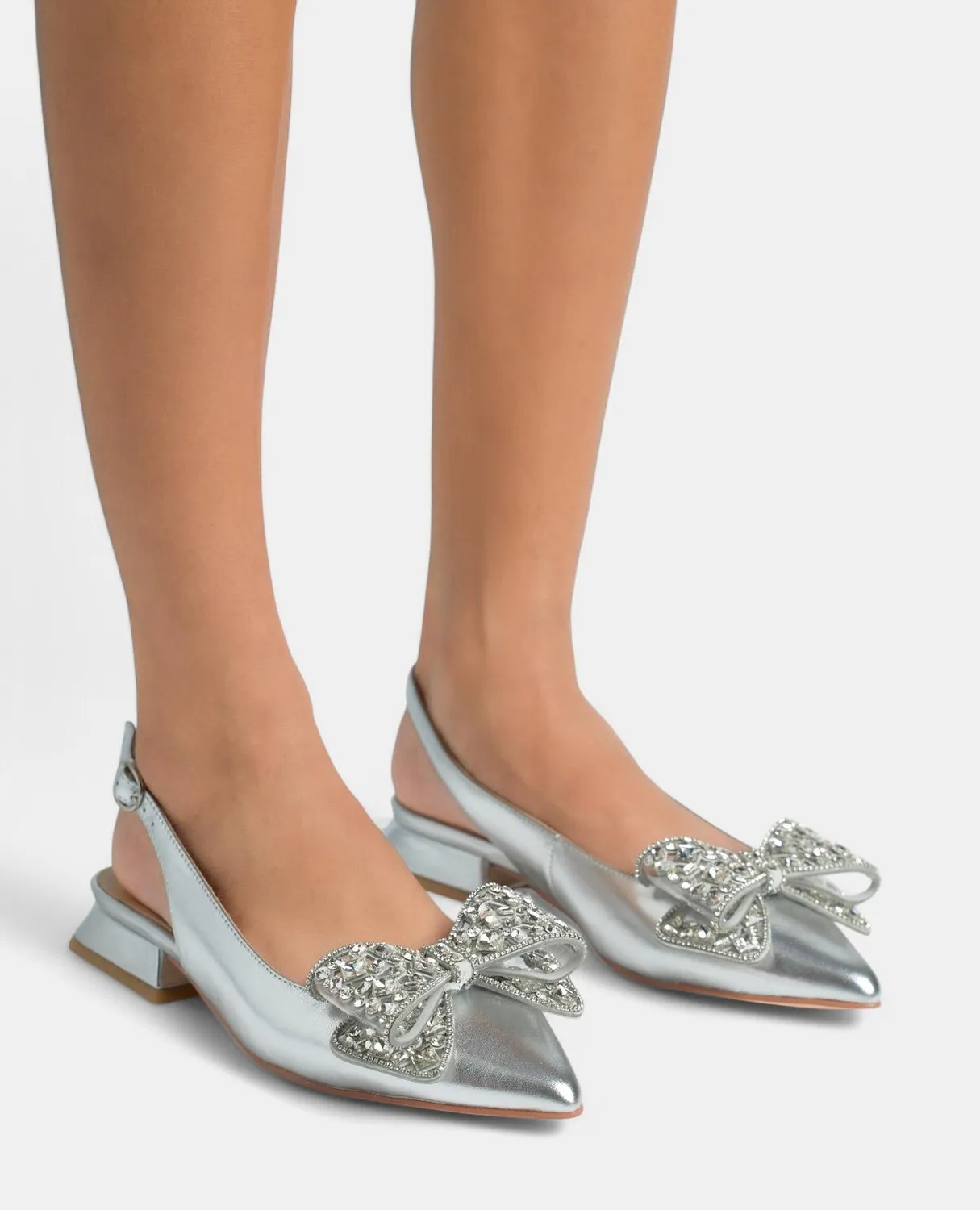 Alma en Pena V250495 ballerine argentée nœud strass