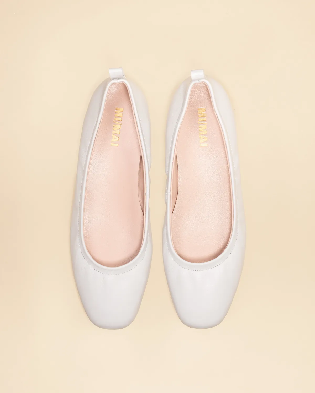 Mi/Mai Frida White ballerines chaîne dorée