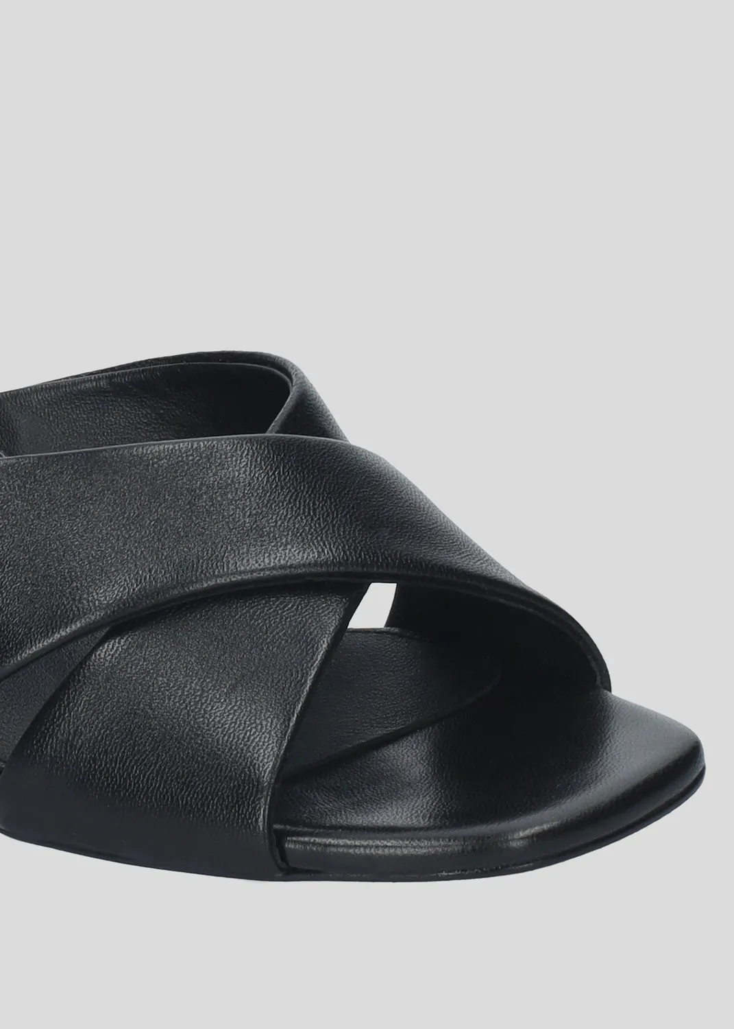 Lola Cruz Charlotte 45 mules noires cuir 4,5 cm