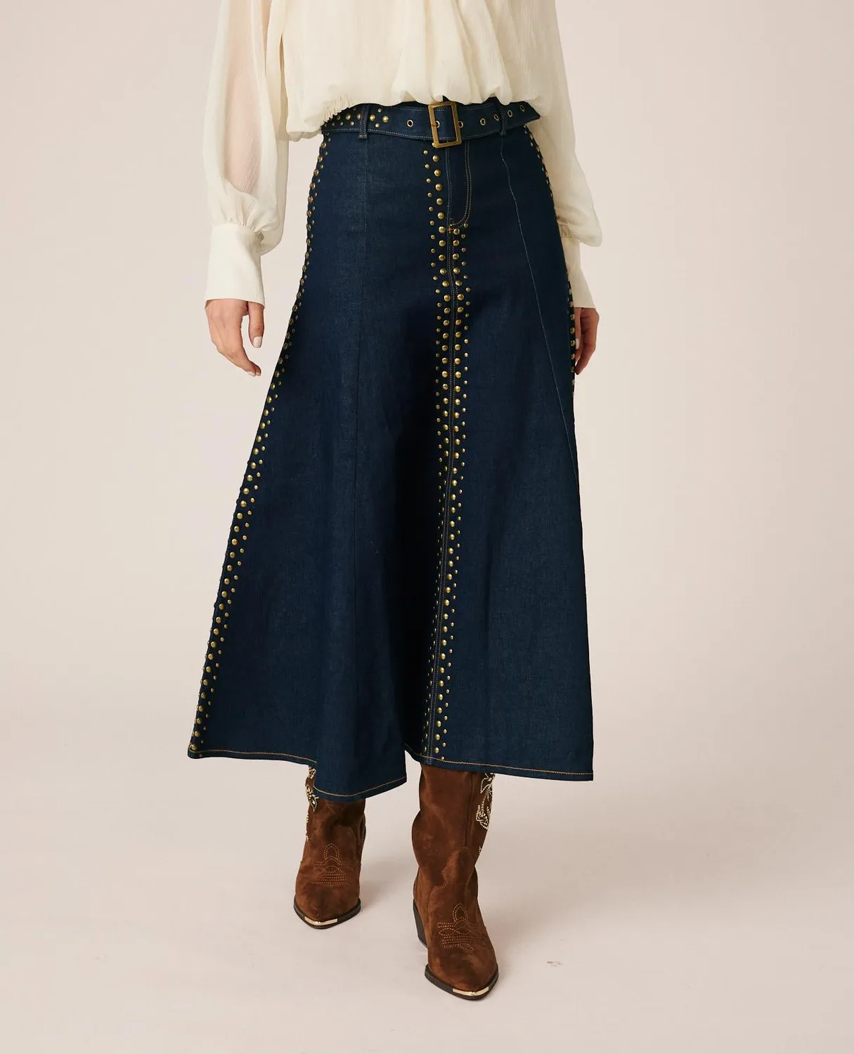 ALMA EN PENA I26CL1805 jupe midi jean indigo cloutée