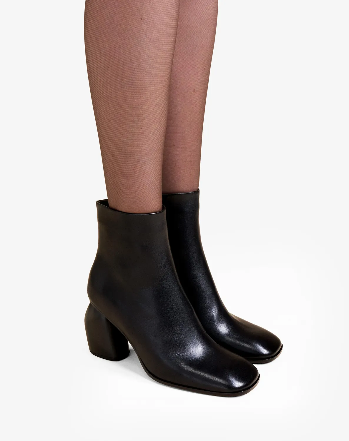 Mi/Mai Rams Black bottines noires talon haut bout carré