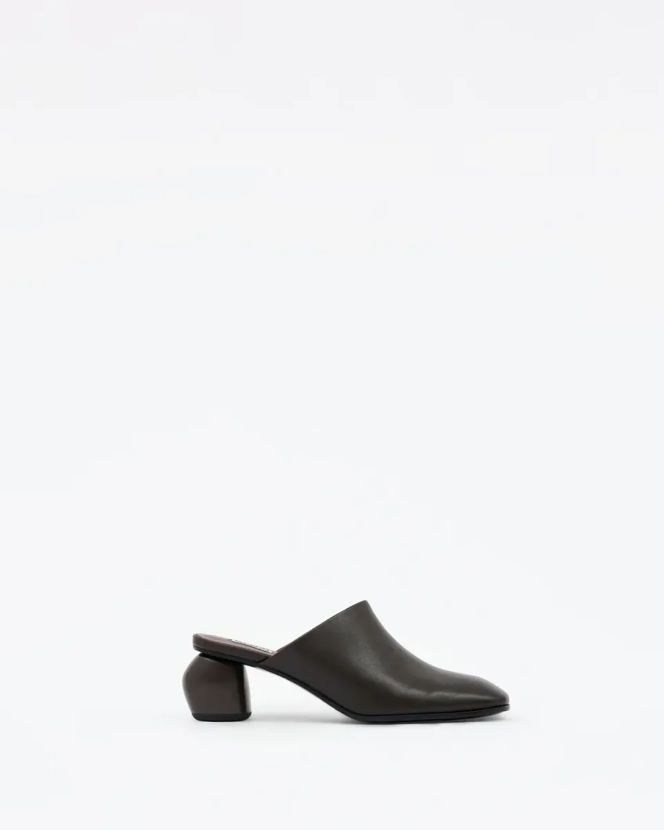 Mi/Mai Junya Low Chocolate sabots cuir marron