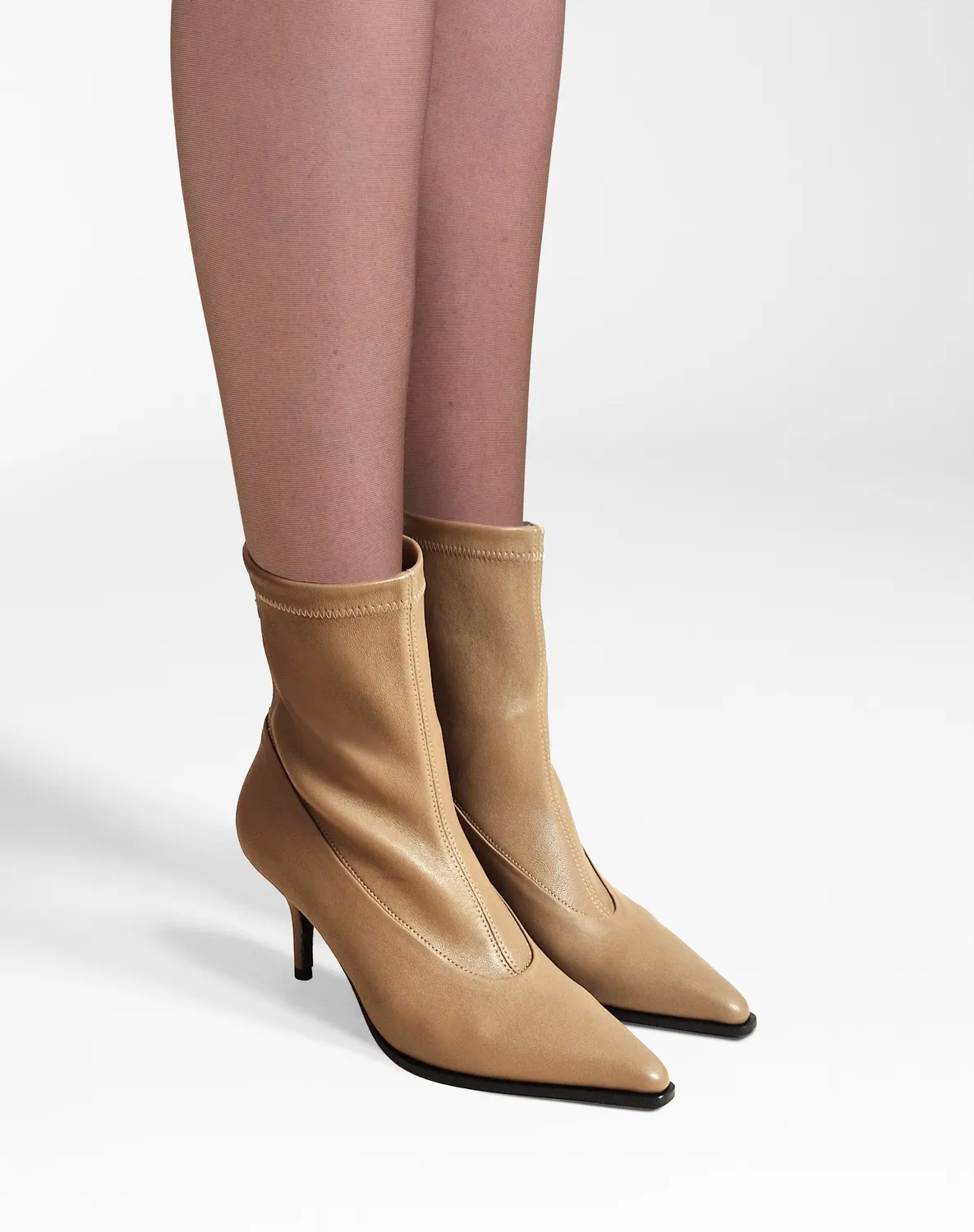 Mi/Mai Ando Beige bottines stretch talon aiguille