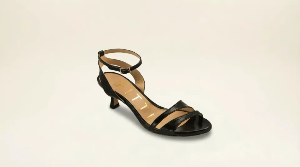Matteo Pitti Tecla sandales noires vernies petit talon