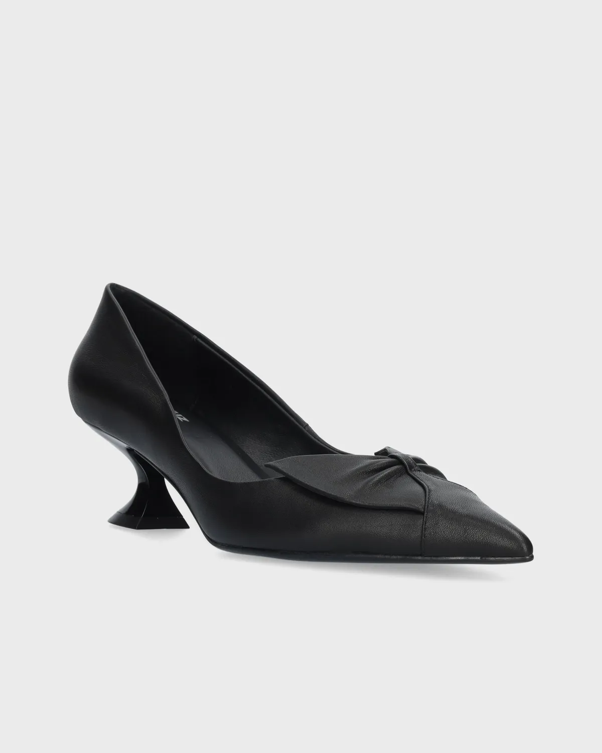 Lola Cruz Manuela Pumps 50 escarpins noir petit talon