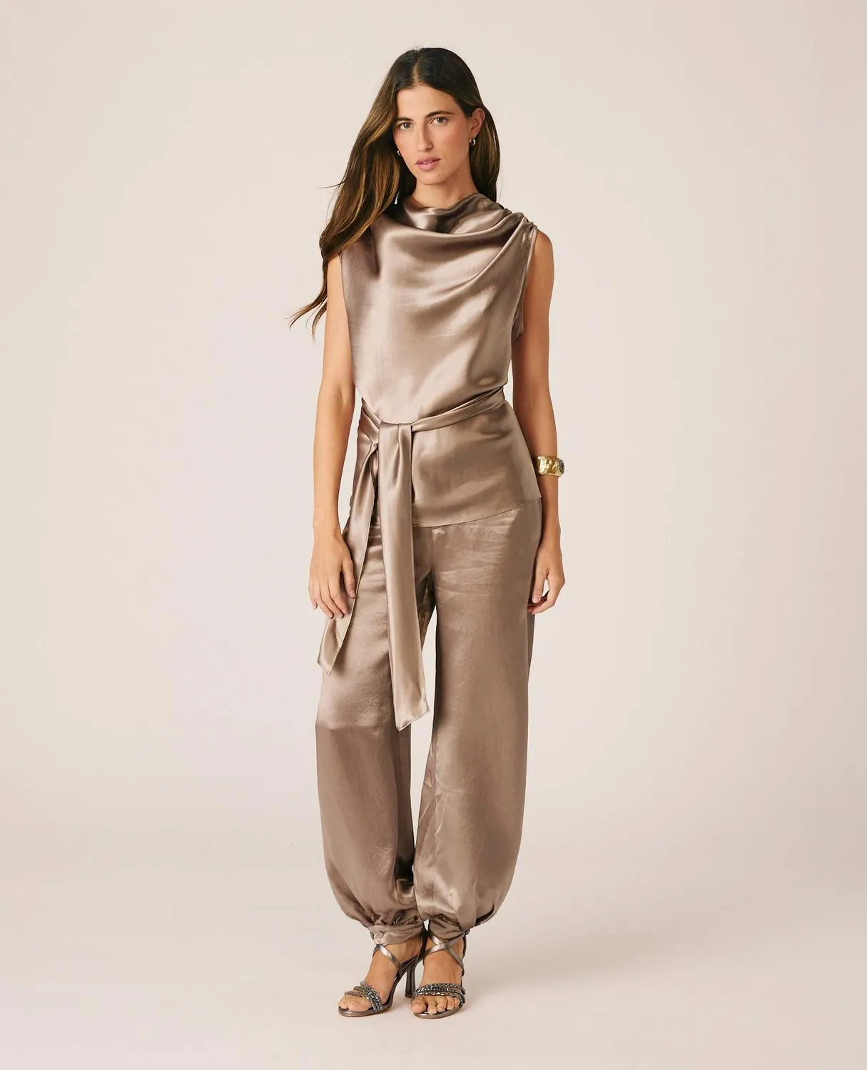 Alma en Pena I26CL0507 blouse satin vison col drapé