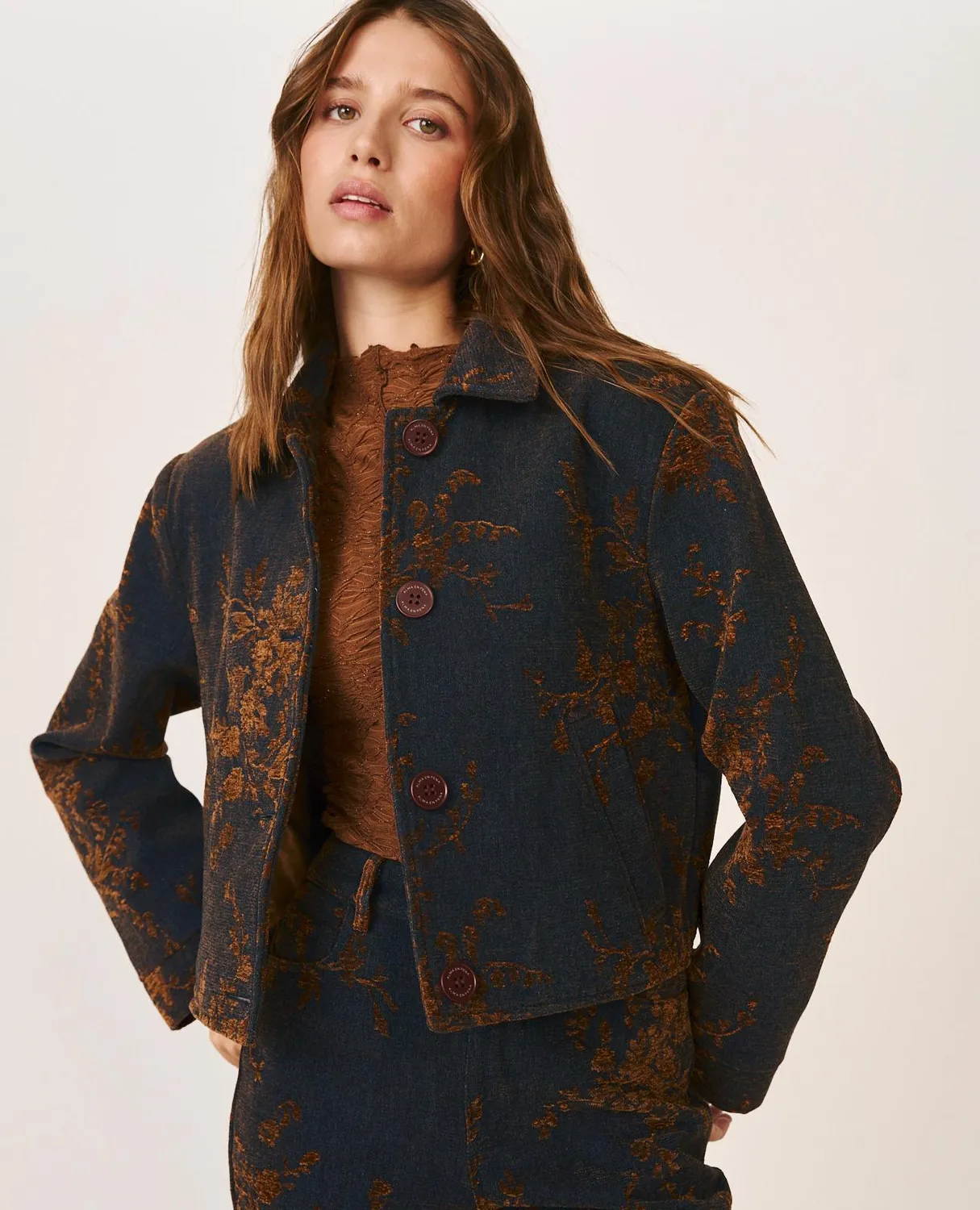 Alma en Pena I26CL1106 veste jean indigo denim floral