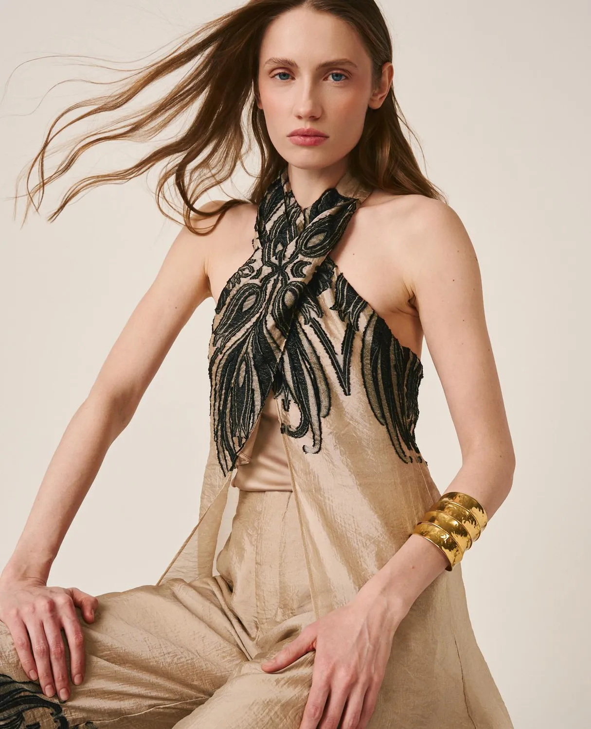 Alma en Pena V26CL0613 Top Taupe Asymétrique Halter