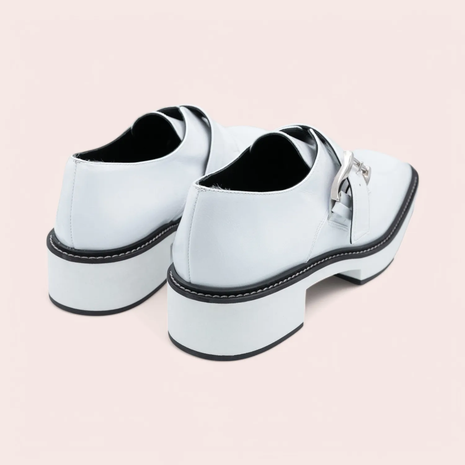 Karine Arabian Sutton derbies vernis blanc compensé 25 mm
