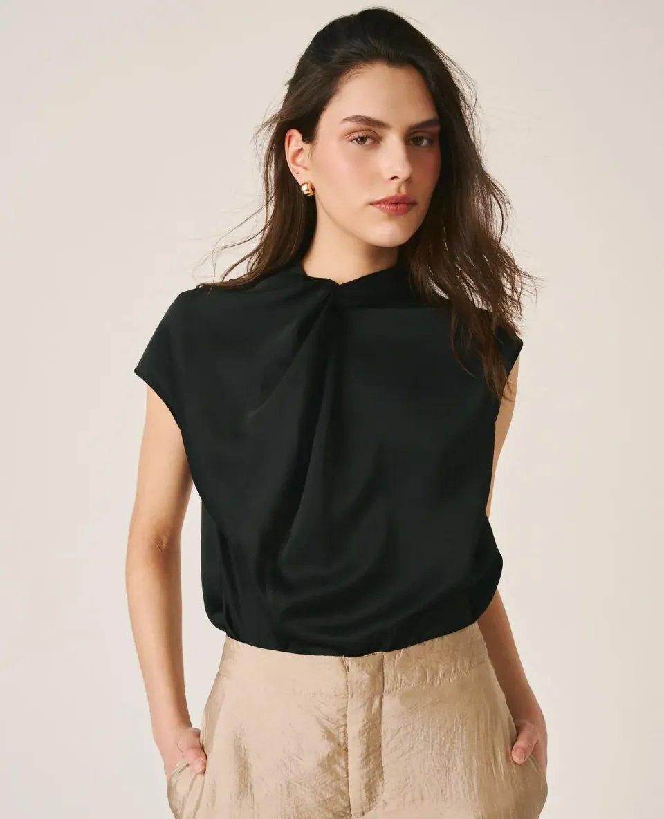 Alma en Pena V26CL0516 blouse satin noire sans manches