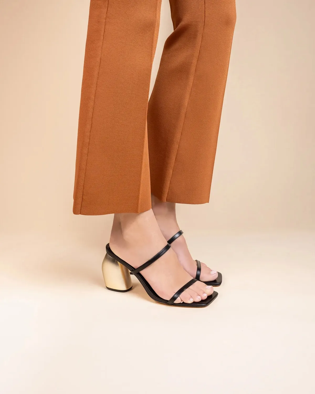 Mi/Mai Tilda High Black Gold mules talon 8 cm