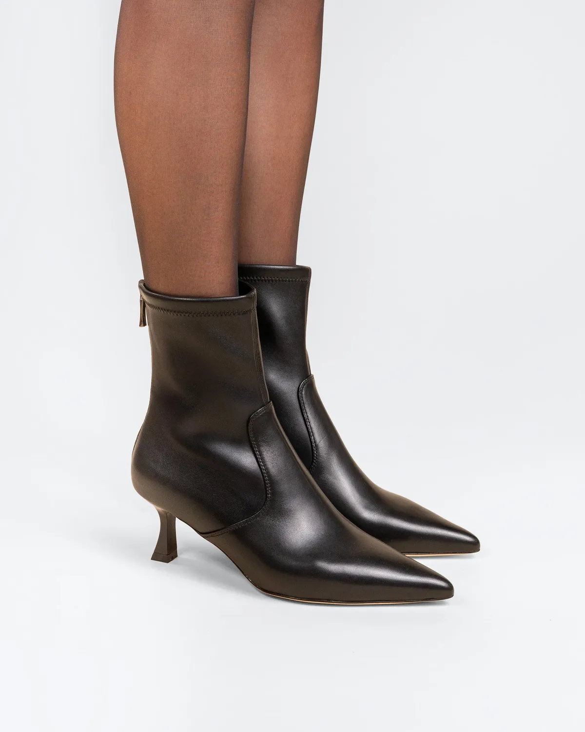 Mi/Mai Louise Black bottines cuir noir bout pointu