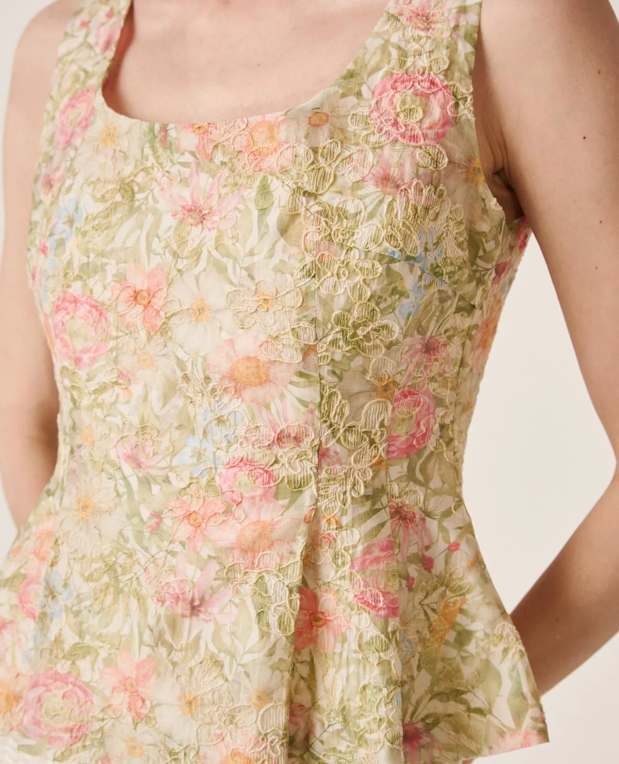 Alma en Pena V26CL0614 top vert floral peplum