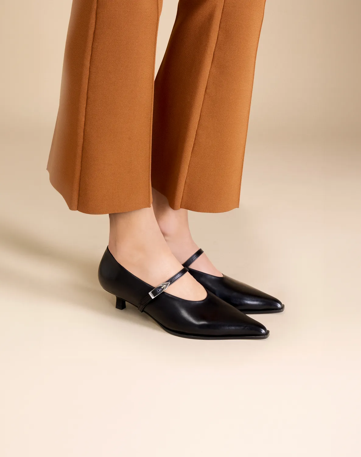 Mi/Mai Renzo Black escarpins cuir noir bride
