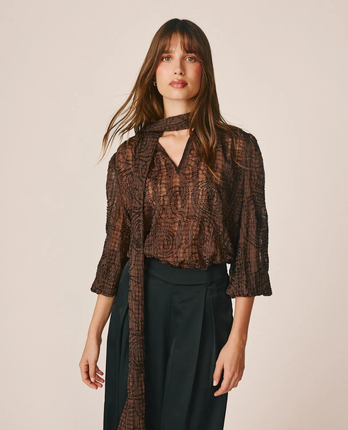 Alma en Pena I26CL0503 blouse organza marron à perles
