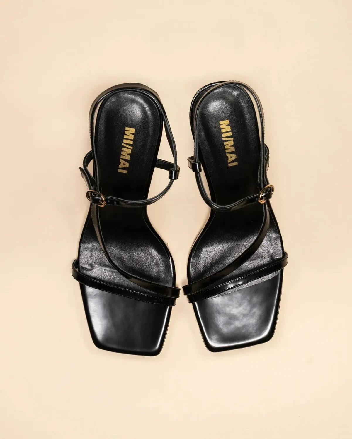 Mi/Mai Sally Black sandales cuir noir bout carré