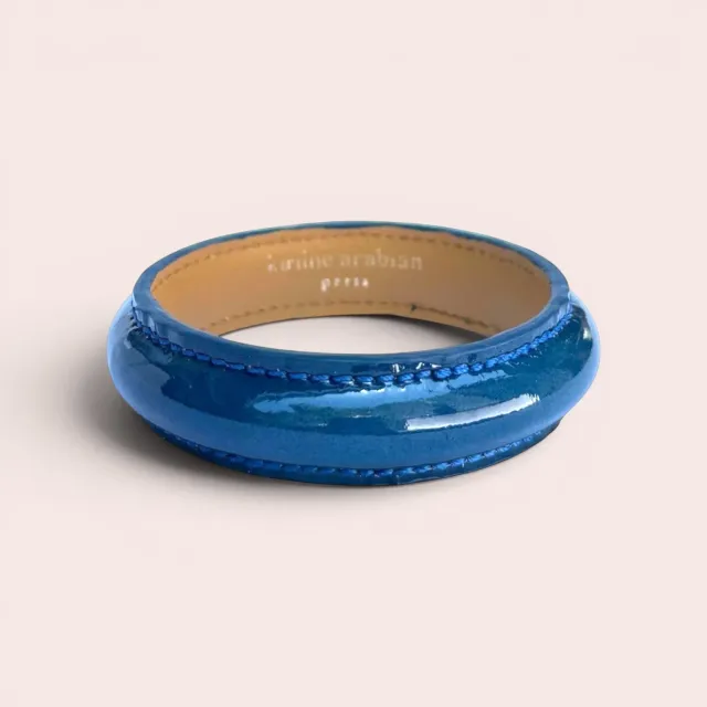 Karine Arabian JONC bracelet bleu canard cuir verni